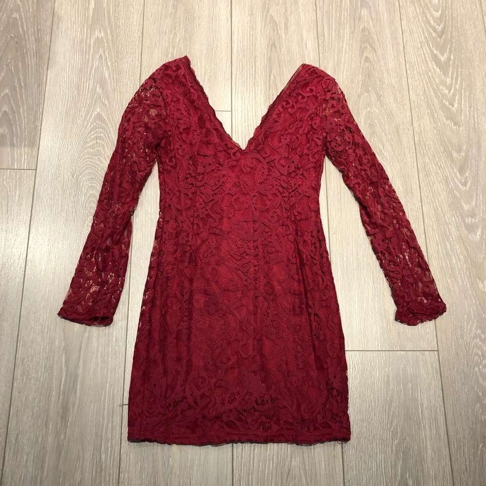 Red lace bodycon dress